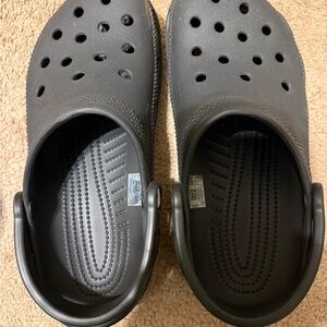 CROCS women's black size 10 like new.